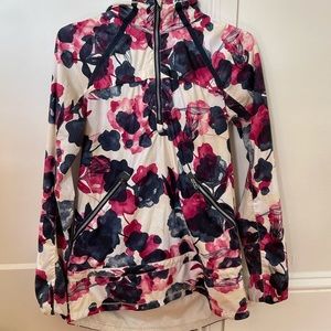 Lululemon Women’s Water Repellent Jacket (Size 6)